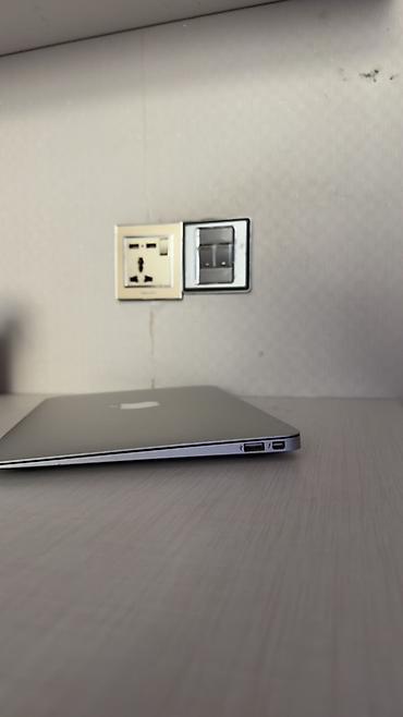 notebook 200: İşlənmiş Apple MacBook, 13.3 ", Intel Core i5, 128 GB — 4