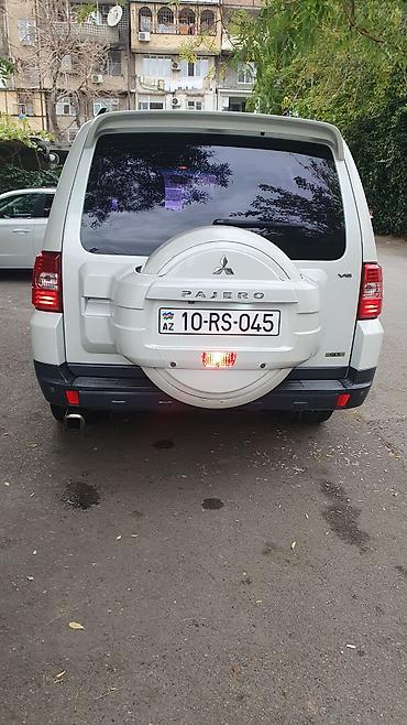 pajero stop: Mitsubishi Pajero GLS, V6 benzin mühərriki, tam ötürücülü ofroud/SUV — 1