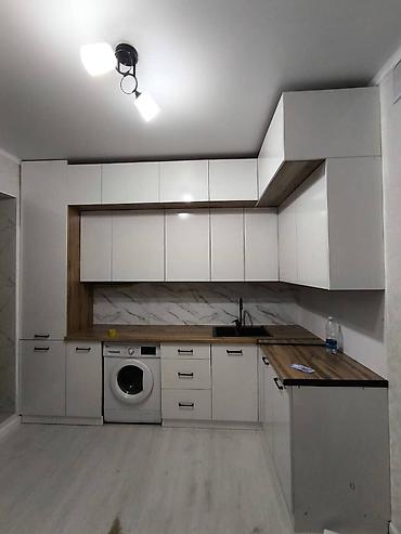 silver kitchen: Кухонные гарнитуры на заказ - Современный дизайн: прямые и Г‑образные — 3