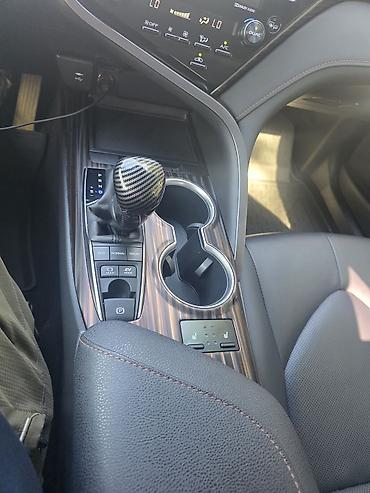 byd khan: Toyota Camry: 2018 г., 2.5 л, Автомат, Гибрид, Седан — 4
