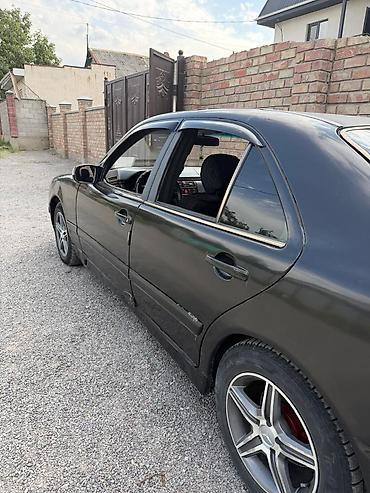 bud e9: Mercedes-Benz E-Class: 2002 г., 2.2 л, Автомат, Дизель, Седан — 3
