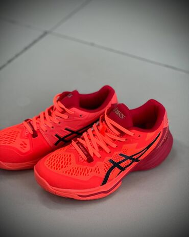 асикс бишкек: Asics Tokyo волейбол бут кийими. Таманы толук гел менен жасалып