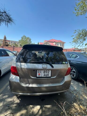 срочно в связи с переездом: Honda Fit: 2003 г., 1.5 л, Автомат, Бензин, Хэтчбэк
