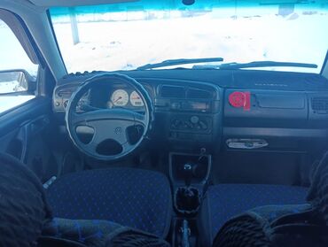 Volkswagen: Volkswagen Vento: 1992 г., 1.8 л, Механика, Бензин, Седан — 2