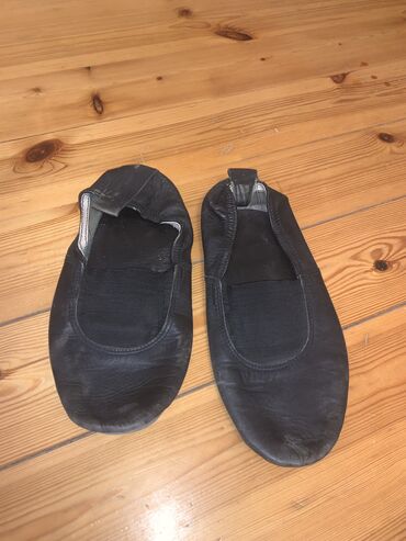 Digər qadın geyimləri: Böyük ve uşaq üçün keşke.Reqs ve gimnastika üçündür.Böyük üçün olan — 4