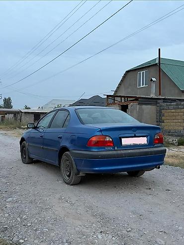 Toyota: Toyota Avensis: 1998 г., 1.8 л, Механика, Бензин, Седан — 2
