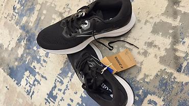 Joma idman ayaqqabısı. Yepyeni Qara rəngli, ağ qalın altlıqlı sport — 4