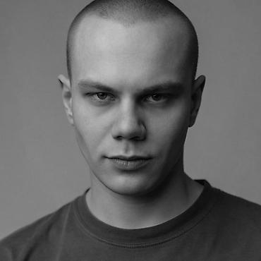 ремонт авто: Ищу срочно работу в Базар-Коргоне, мне 24, знаю кыргызский, английский — 1