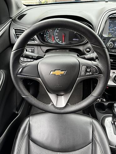 Chevrolet: Chevrolet Spark: 2018 г., 1 л, Вариатор, Бензин, Хэтчбэк — 9