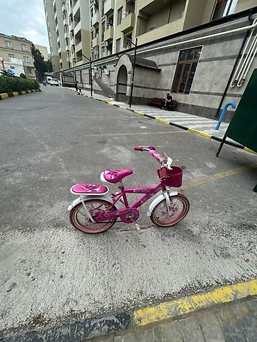 Velosipedlər: Uşaq velosipedi – qızlar üçün, çəhrayı rəngdə Ğ Xüsusiyyətlər: - Təkər — 1