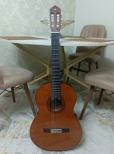 yamaha гитара: Продаю гитару "Yamaha C40". Состояние - идеальное. После покупки