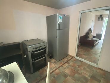 дом с кок жар: 20 кв. м, 1 бөлмө, Жертөлө, ороо, Забор, тосулган