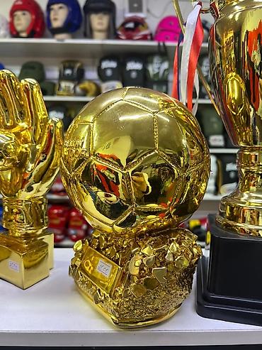 Статуэтки: #Кубки и фигурки-статуэтки для награждения - Материал: золотистый — 6