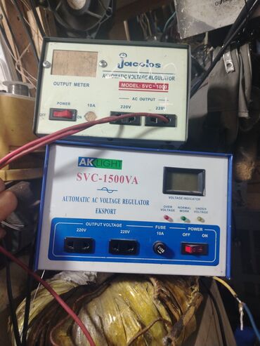 Transformatorlar: AKLIGHT SVC-1500VA model avtomatik dəyişən cərəyan gərginlik