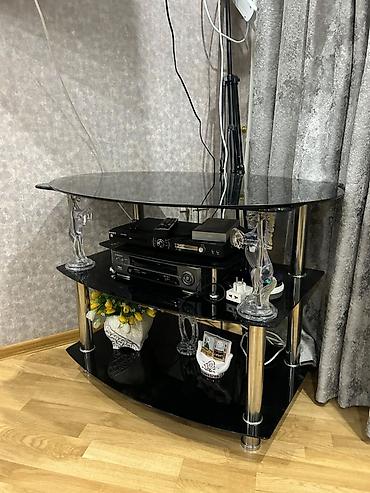 ofis əşyaları: İşlənmiş, Künc Tv altlığı, Polkalı, Şüşəli — 2