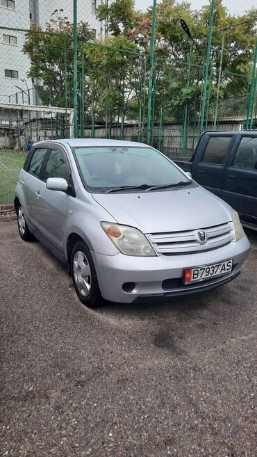 опель вектора б: Toyota ist: 2002 г., 1.3 л, Бензин, Хэтчбэк