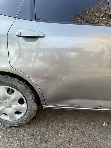 Honda: Honda Fit: 2004 г., 1.5 л, Автомат, Бензин, Хэтчбэк — 8