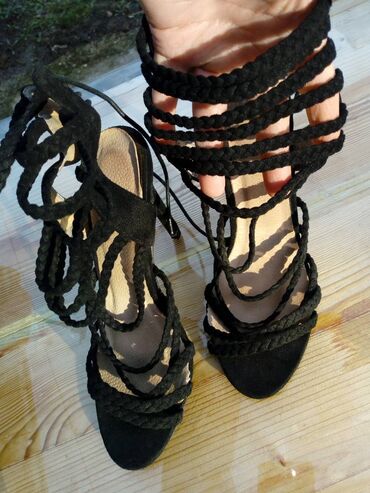 zenske sandale zatvorenih prstiju: Sandals, Claudia Donatelli, 39