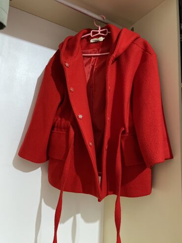 palto qadın üçün: Palto L (EU 40), rəng - Qırmızı