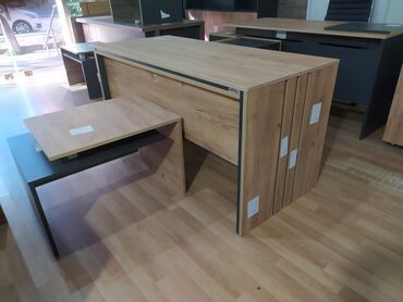Ofis masaları: Yeni