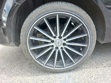 Disk təkərlər: İşlənmiş Disk təkər Vossen 215 / 40 / R 17, 4 Boltlu