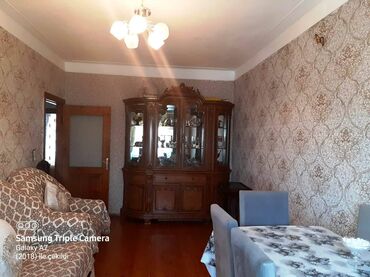 Köhnə tikili: Bakı, Bakıxanov qəs., 4 otaqlı, Köhnə tikili, m. Qara Qarayev, 90 kv. m — 2