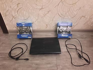ipfone 3: Sony PlayStation 3 (PS3) Slim oyun konsolu komplekti Paket məzmunu: - — 1