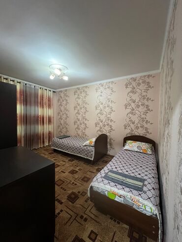 Посуточная аренда квартир: 3 комнаты, Душевая кабина, Постельное белье, Кондиционер — 5