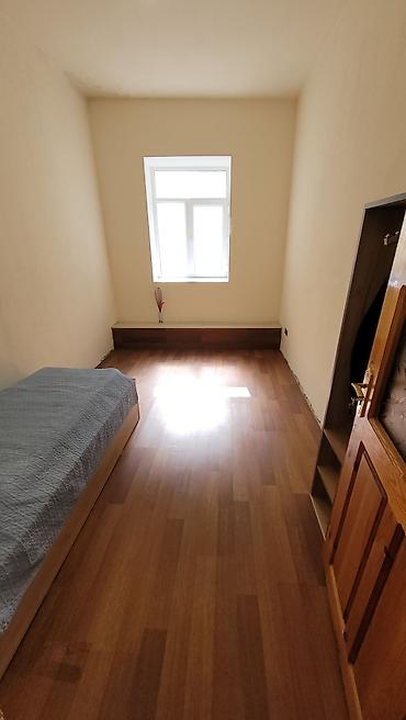 lokbatan evlər: Hayat evi, kirayə verilir oğlanlar üçün, bir nəfər 100 m. + kamunal — 2