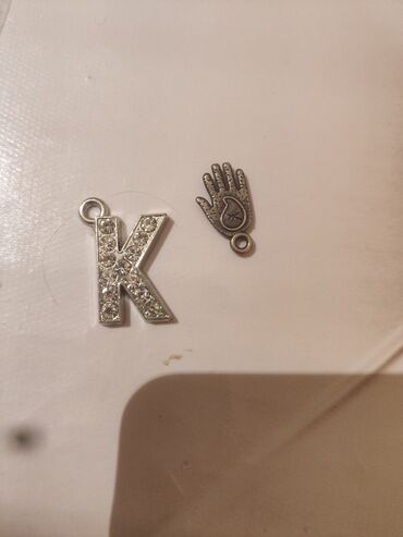 İdman dəstləri: Koftalar 5 manat ciriği sokuyu yoxdukostyum 20 manatSatilir ne — 4