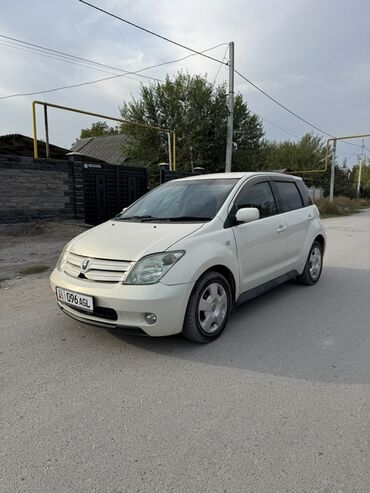 Toyota: Toyota ist: 2003 г., Автомат, Бензин, Хэтчбэк