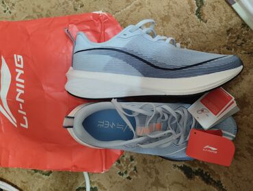 Кроссовки и спортивная обувь: Новые кроссовки Li-ning, размер 41