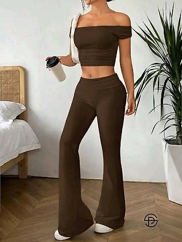 bpc marka: Komplet crop top bez ramena majica i široke zvonare pantalone — 4