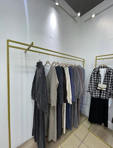 Аренда бутиков: Продается торговое оборудование по хорошей цене Кронштейны, зеркала — 4