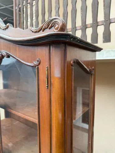 Stilske vitrine: Stilska vitrina - DUBOREZ U odličnom stanju 🪑 Kao na slikama 📸 — 13