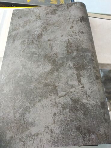 qonaq otağı üçün divar kağızları: Beton effektli divar kağızı (vinil əsaslı) - Dizayn: Sement/beton
