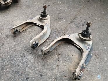 Auto delovi: Viljuška donja za prednji trap Lada 7 Riva br.2 Polovno, očuvano — 13