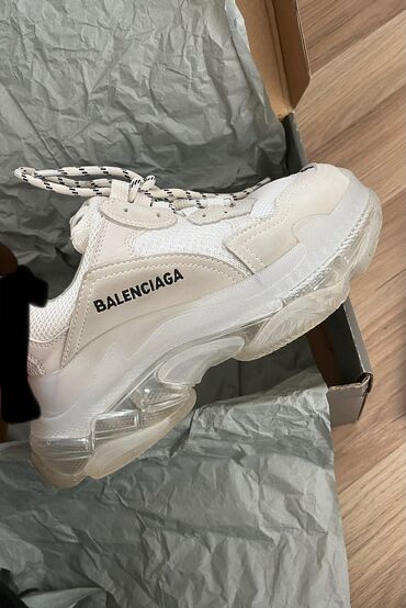 ketlər instagram: Balenciaga, Ölçü: 36, rəng - Ağ, Yeni