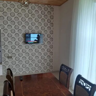 Günlük kirayə evlər: 80 kv. m, 3 otaqlı, Telefon, Kombi, Qaz — 5