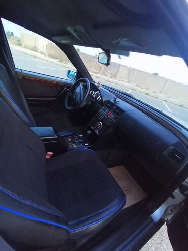 Mercedes-Benz: Mercedes-Benz C 200: 2.2 l | 1995 il Sedan — 4