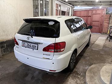 Toyota Ipsum: 2002 г., 2.4 л, Автомат, Бензин, Вэн/Минивэн — 3