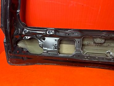 Крышки багажника и комплектующие: Крышка багажника Toyota, Оригинал — 9