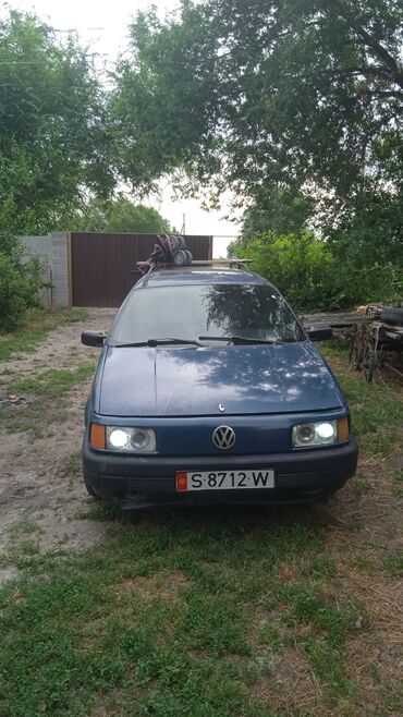 бмв продаю: Volkswagen Passat: 1988 г., 1.8 л, Механика, Бензин, Универсал