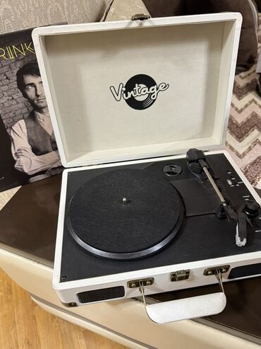 старинные напольные часы для дома: Vintage portativ vinil pleyer – “White Classic” (Vinyl Baku) + vinil