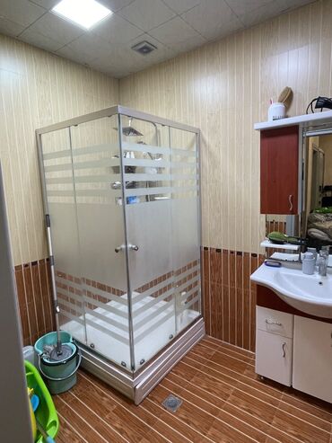 Uzunmüddətli kirayə mənzillər: Mənzilin sahibiyəm. Mənzil Azadlıq metosuna yaxın yerdə yerləşir — 10