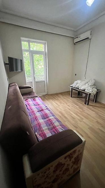 gurcustanda kiraye evler: Nerimanov rayonu parkin yaninda ev kiraye verilir — 3