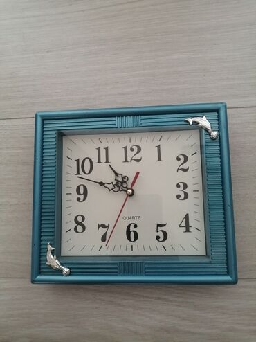 часы настенные дизайнерские: Часы настенные, 18 на 21 см, рабочие. На этом номере ватсап
