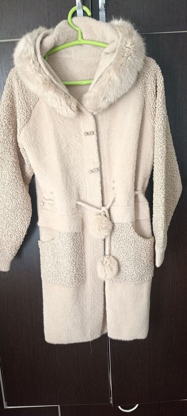 Другая женская одежда: Продается все эти женские одежды от 400сом до 800сом Белый кардиган с at lalafo.kg — 6 Другая женская одежда: Продается все эти женские одежды от 400сом до 800сом Белый кардиган с — 6