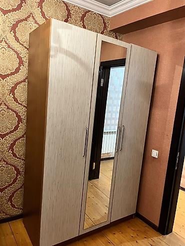 balkon şkaf: Dolab satılır ela veziyyetde heç bir effekti yoxdr 200 manat real — 1