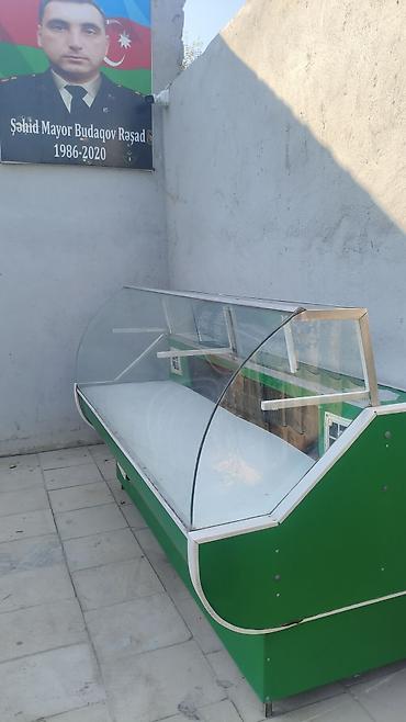 Soyuducu avadanlığı: Məhsul: Soyuduculu vitrin (market/kafe üçün) Təsvir: - Ön şüşəli — 3